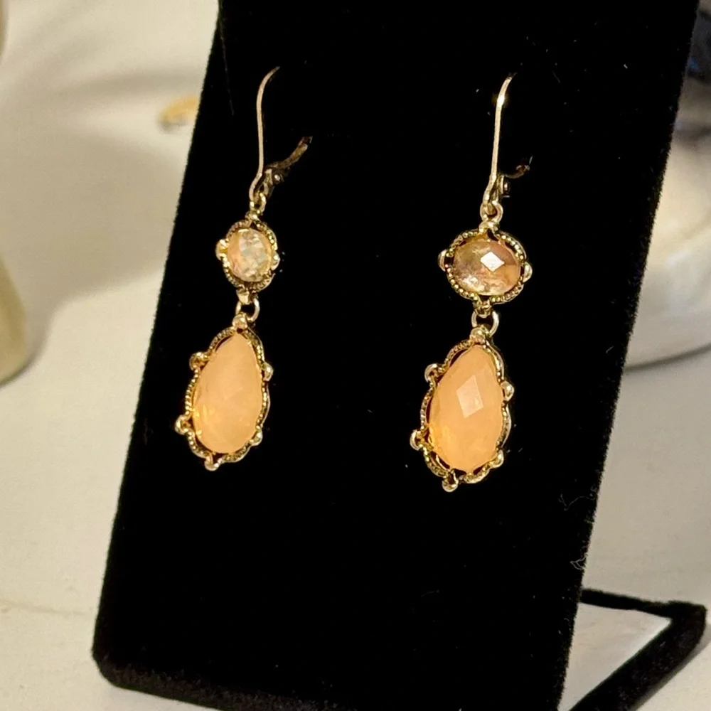 Champagne and Peach Stones Drop Dangle Earrings Gold Tone